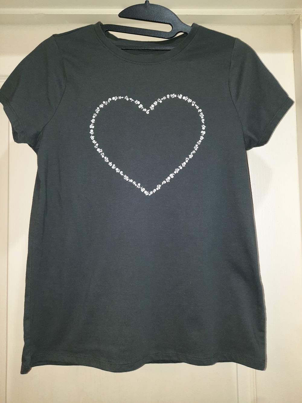 Cat & Jack Black Short-Sleeve Tee with White Floral Heart